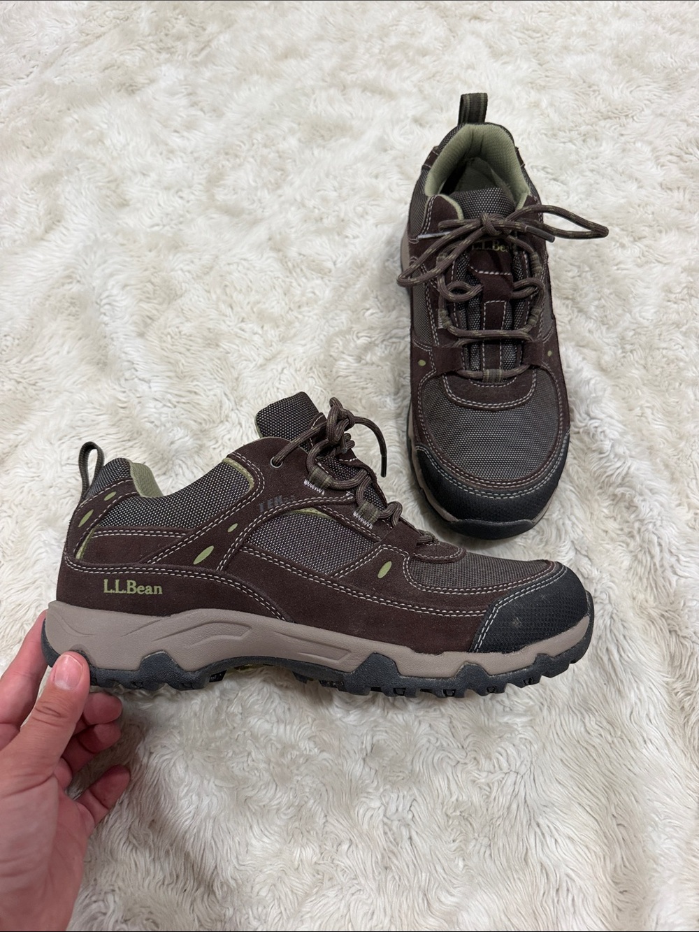 L.L. Bean TEK 2.5 low-profile hiking shoes Woman’s Size 9.5
